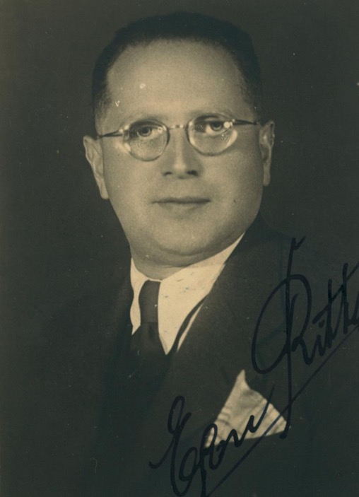 Auschwitz Memorial tweet media