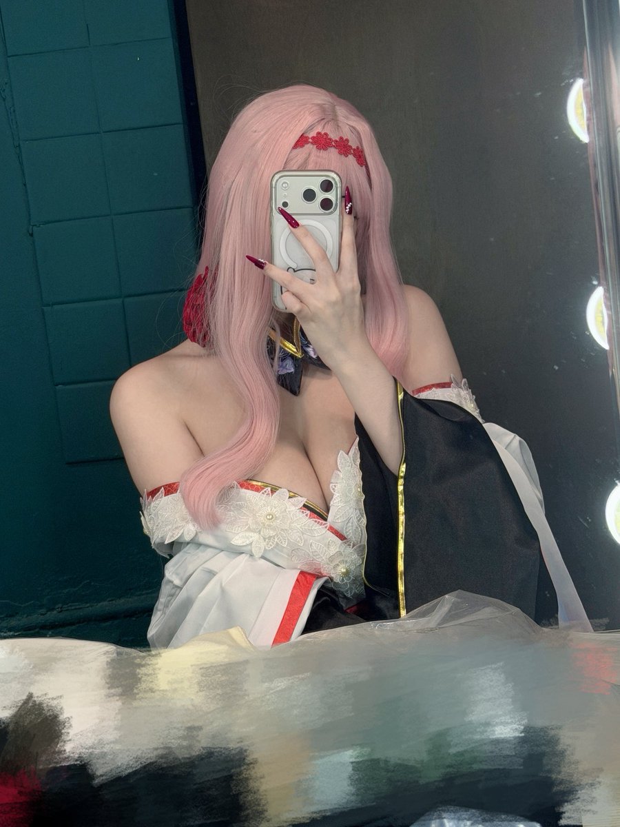 末小沁 💮 tweet media