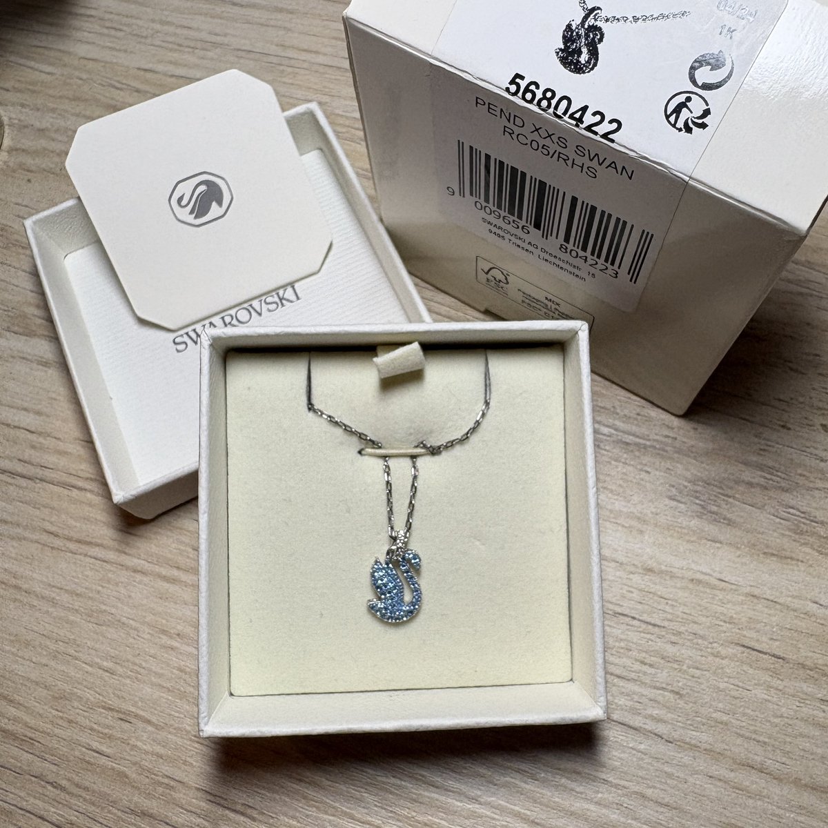 Cholongishop's tweet photo. Pend xxs swan 3500 บาท
Free shipping kub💗
สนใจเดมเลยคับ ใส่ไปสองครั้งถ้วน

#สร้อยswarovski #swarovskithailand #ส่งต่อswarovski #swarovskiมือสอง #Swarovski #ส่งต่อpandora #ส่งต่อสร้อย #ส่งต่อเครื่องประดับ #สร้อยหงส์ #pandoraมือสอง https://t.co/nbLExptUbt