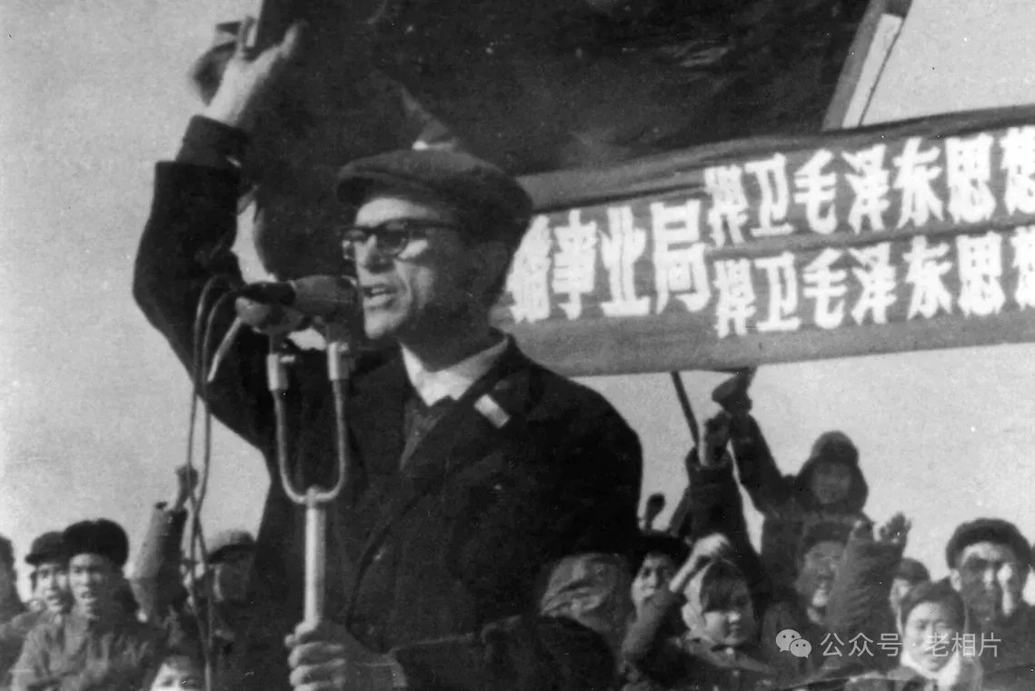 Commando_Chinamen tweet media