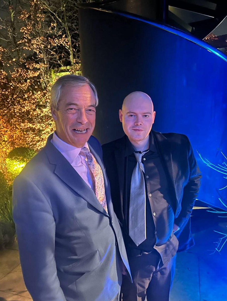 Lois Perry tweet media