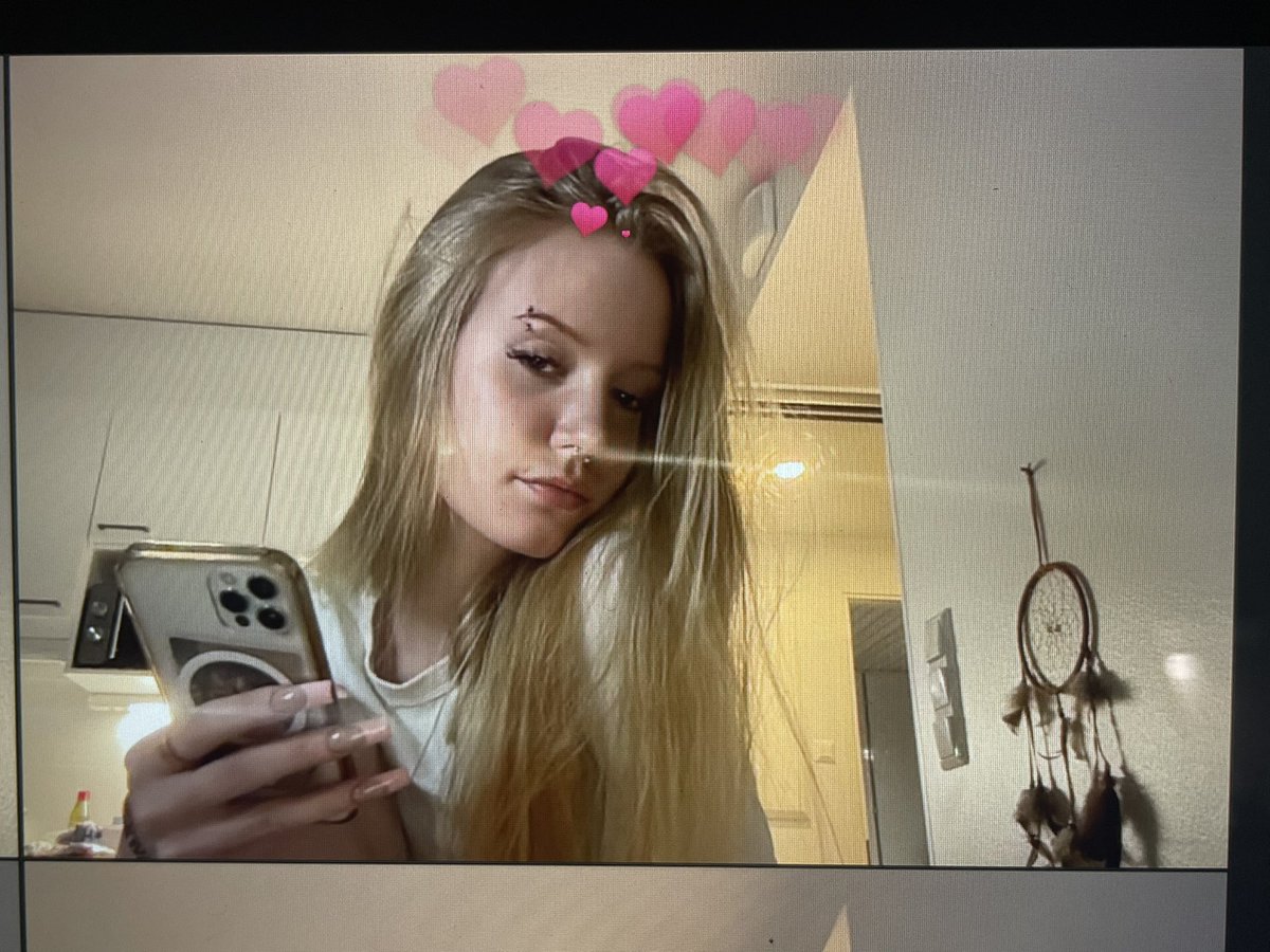 ✩iiris⁷ is not seeing bts smh tweet media