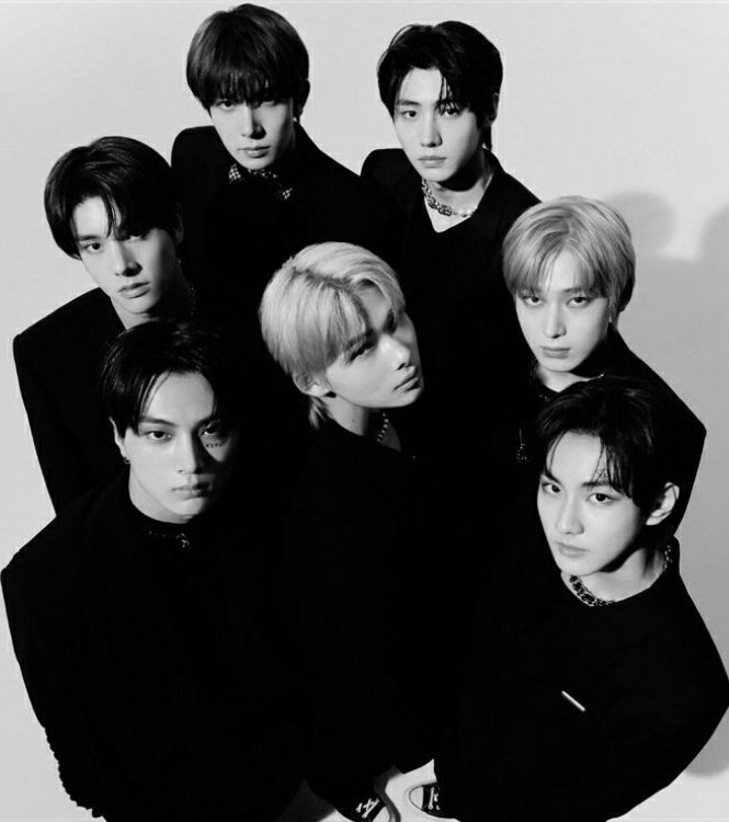 Enhypen is 7 tweet media