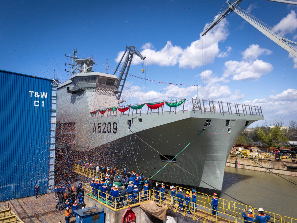 ironbirdphotos's tweet photo. The future Portuguese Navy 🇵🇹 NRP D. João II was floated out today at @damen Galati, Romania 🇷🇴
This modular platform integrates UAVs, USVs, and UUVs for sea research and security, being set to join the fleet in H1 2027.
📷 @MarinhaPT https://t.co/qTHdDg1anh