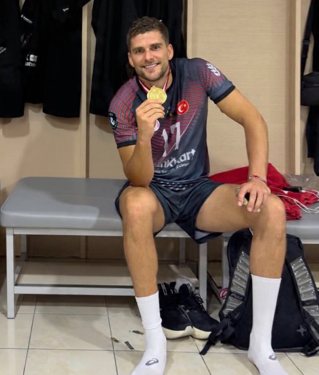 ʟᴇɪᴘᴢɪɢ ʟɪᴏɴ tweet media