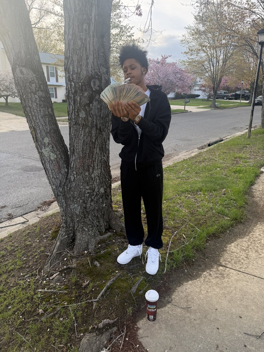 Da yungest havin♻️ Dee🪣🪣z tweet media