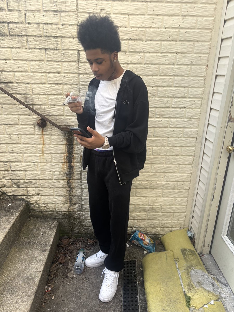 Da yungest havin♻️ Dee🪣🪣z tweet media