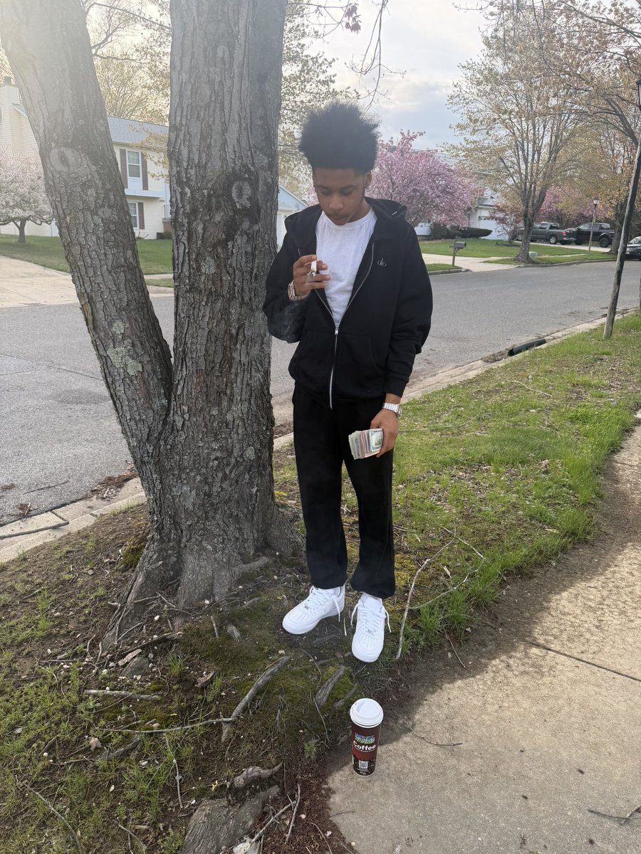 Da yungest havin♻️ Dee🪣🪣z tweet media