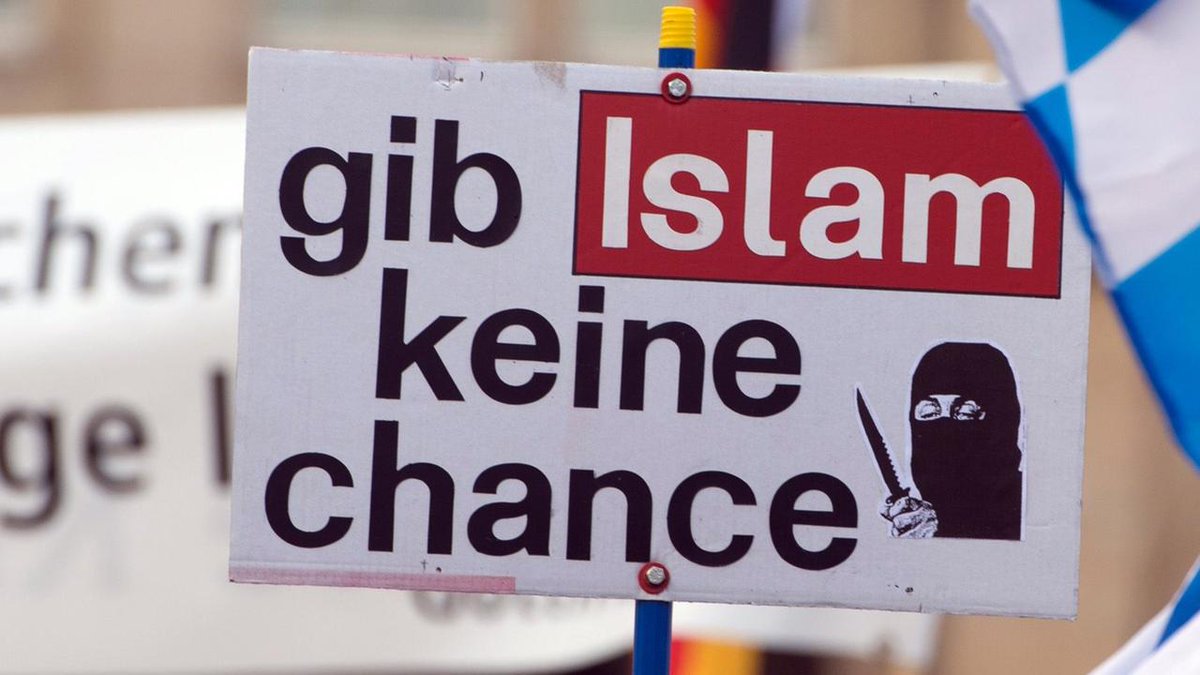 Andre Dark tweet media