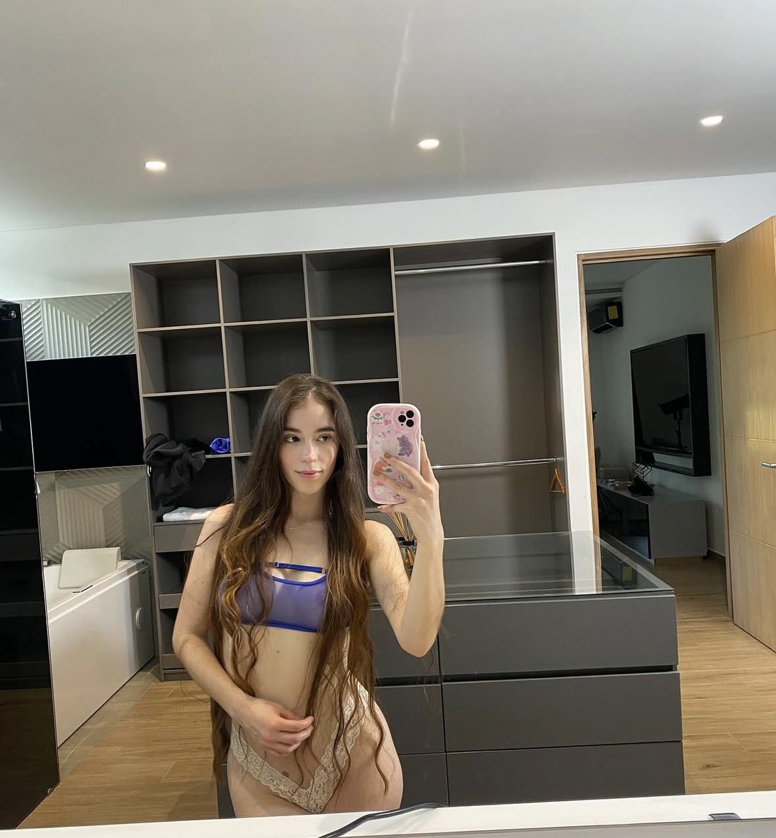 maybelin 💗 tweet media