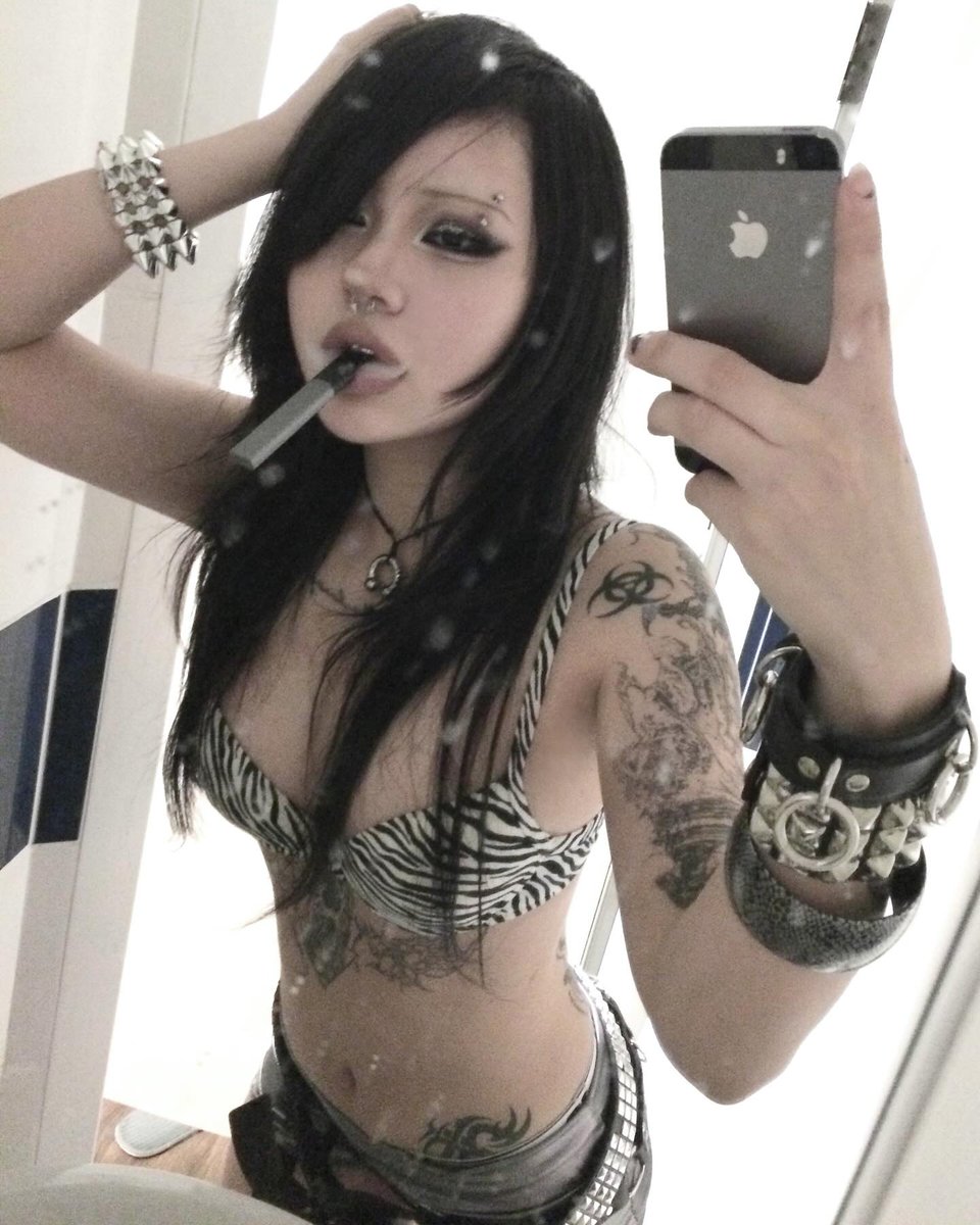 𝐝𝐞𝐚𝐭𝐡ᅟ 𝗍𝗁𝖾ᅟ 𝗄͟𝗂͟𝖽͟. ₐₗₜᅟ ✶ tweet media