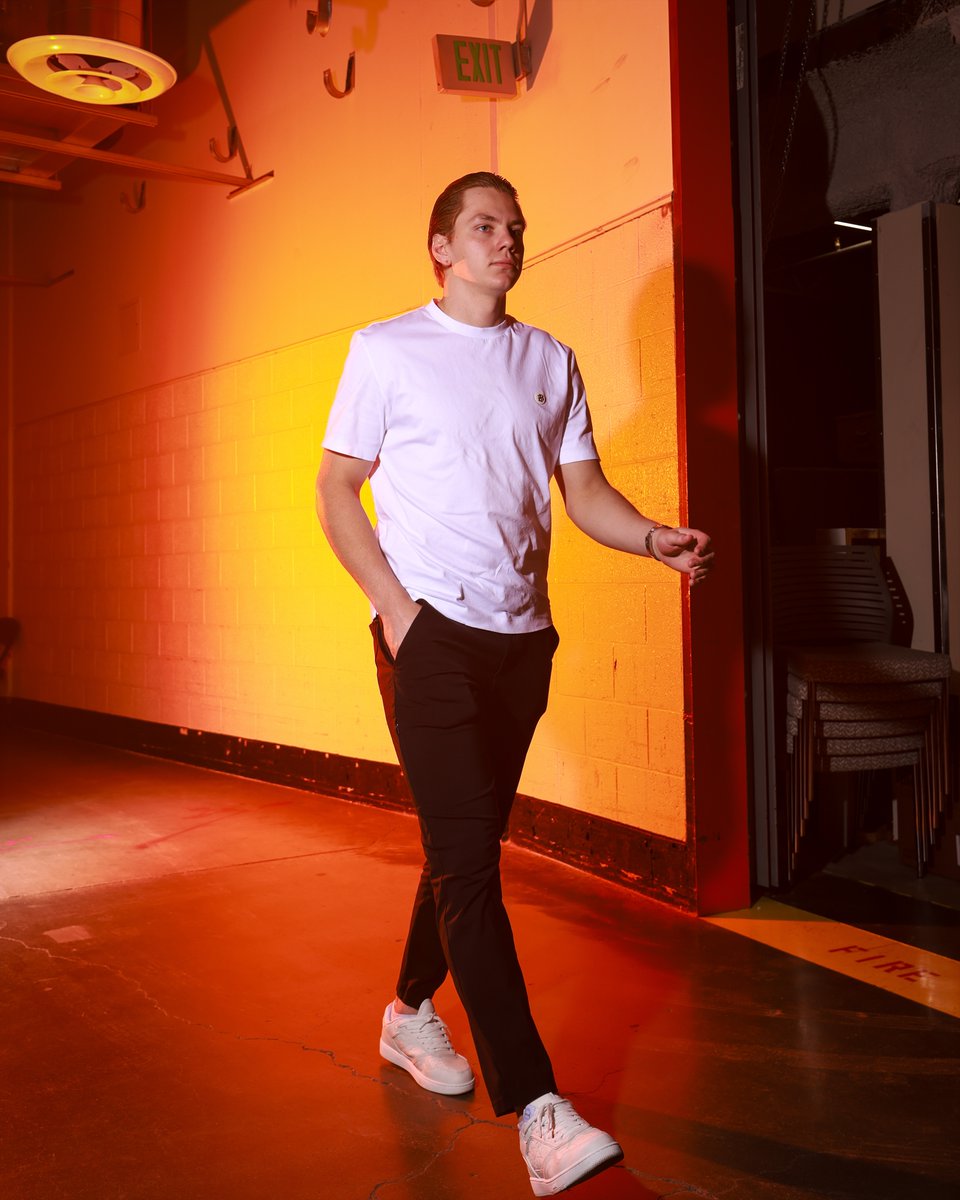 AnaheimDucks's tweet image. Let's go 😤

#FlyTOgether