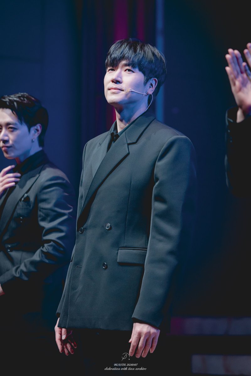 iian VIOLET tweet media