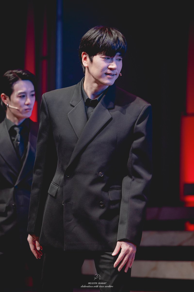 iian VIOLET tweet media