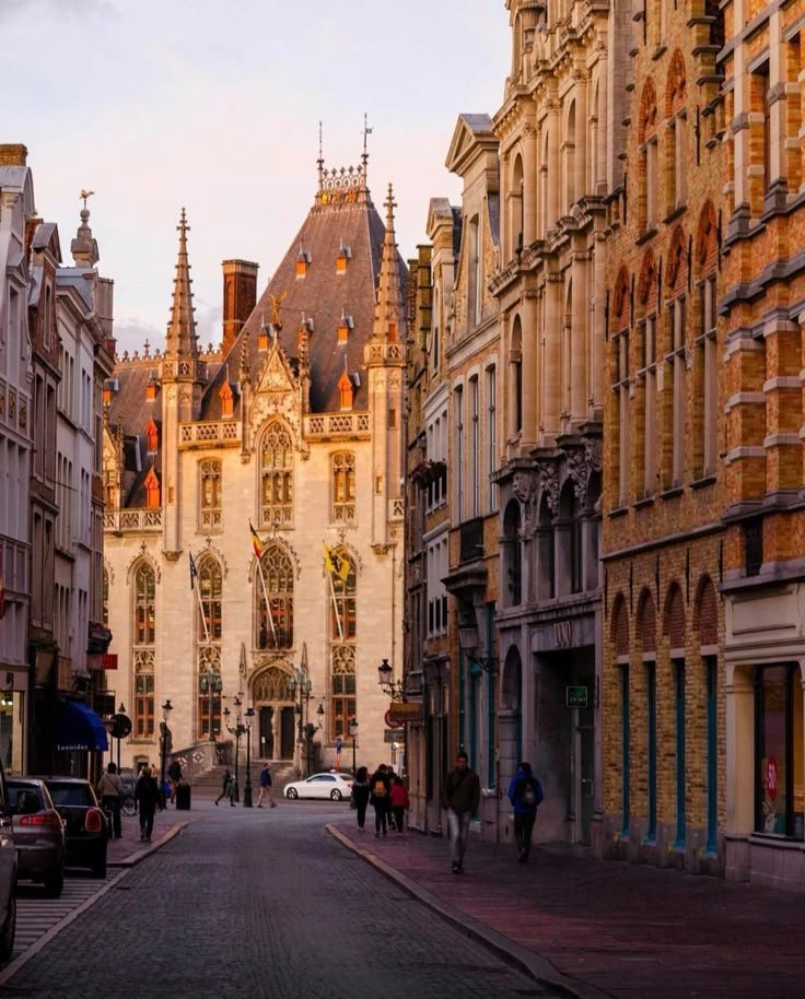 echoesofworld's tweet photo. Belgium https://t.co/cY0507RuXA