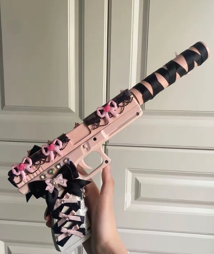 goth70662's tweet photo. @loveth5984 Baby, this is my modified silence gun 💗 https://t.co/6K0BykkFi1