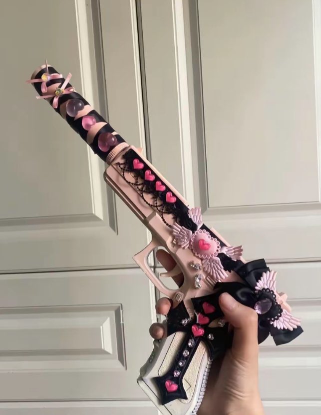 goth70662's tweet photo. @loveth5984 Baby, this is my modified silence gun 💗 https://t.co/6K0BykkFi1