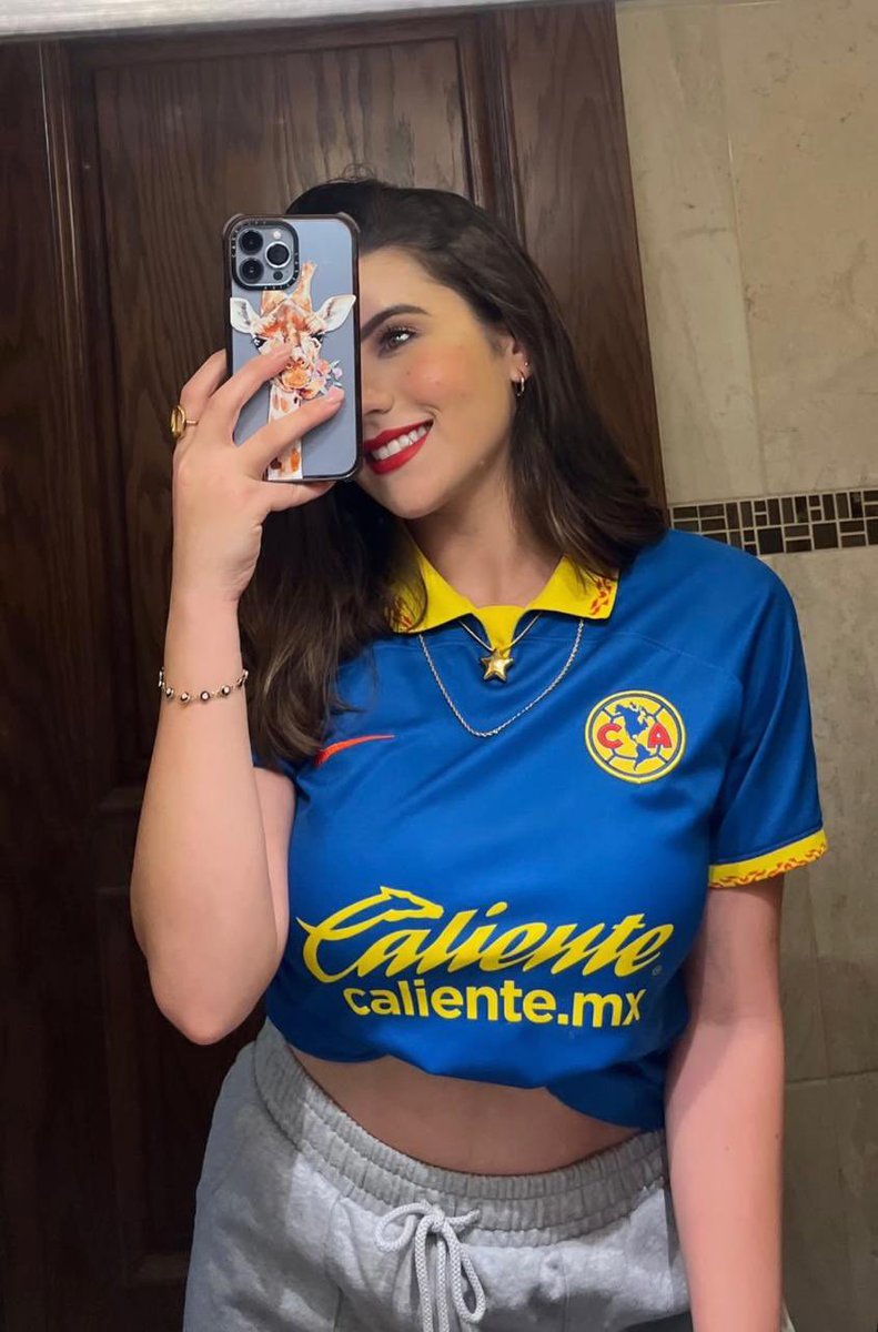 cavtrampe's tweet photo. #VamosVamosAmerica #EstaTardeTenemosQueGanar #AguilasDelAmerica #ChampionsCup #Ida #CONCACAF #SomosAmérica #Belleza #AmorEterno #AméricavsNashvilleSC #AMEvsNAS #JuntosPorLa8 #GrandesDeCorazón #ÁguilasvsTheSixStrings #VamosPorLa8 #SiempreÁguilas #VuelaElAve #CuartosDeFinal https://t.co/6zlYGaSpnp