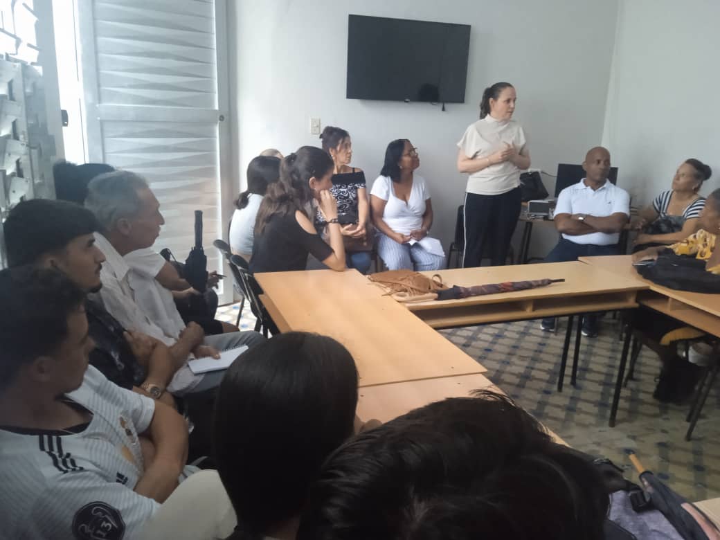 La alegría de compartir con los jóvenes, siempre va a ser de las que más disfruto de mi trabajo. Hoy en el CUM de Guanajay pudimos intercambiar con los estudiantes de otras universidades que se encuentran en ese municipio, ellos ahora son parte de nuestra labor diaria.