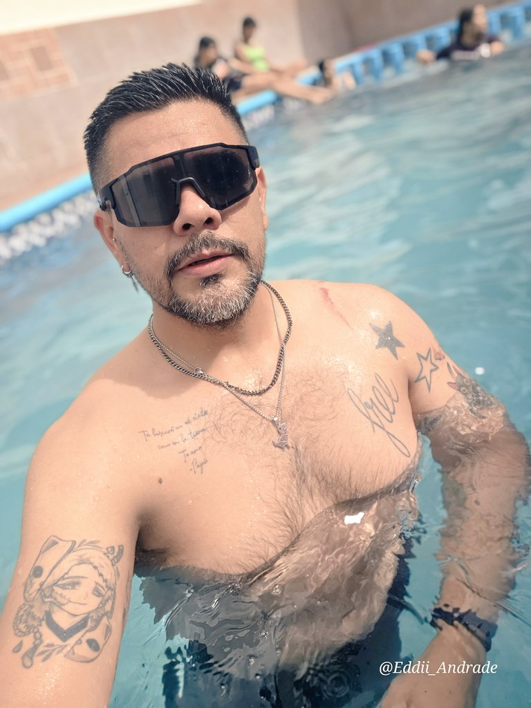 Theodore Finch 😎 tweet media