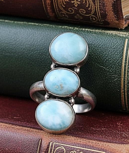 renaissancefai's tweet image. Larimar 3 Stone Sterling Silver Ring, Southwestern, Size 6.75, Vintage
etsy.com/listing/448487…?
#ring #vintage #Larimar #blue #gemstone #size6.75 #925 #long #slender #sterlingSilver #Navajo #southwestern #Boho #Hippie #3stonering #giftforher #DominicanRepublic