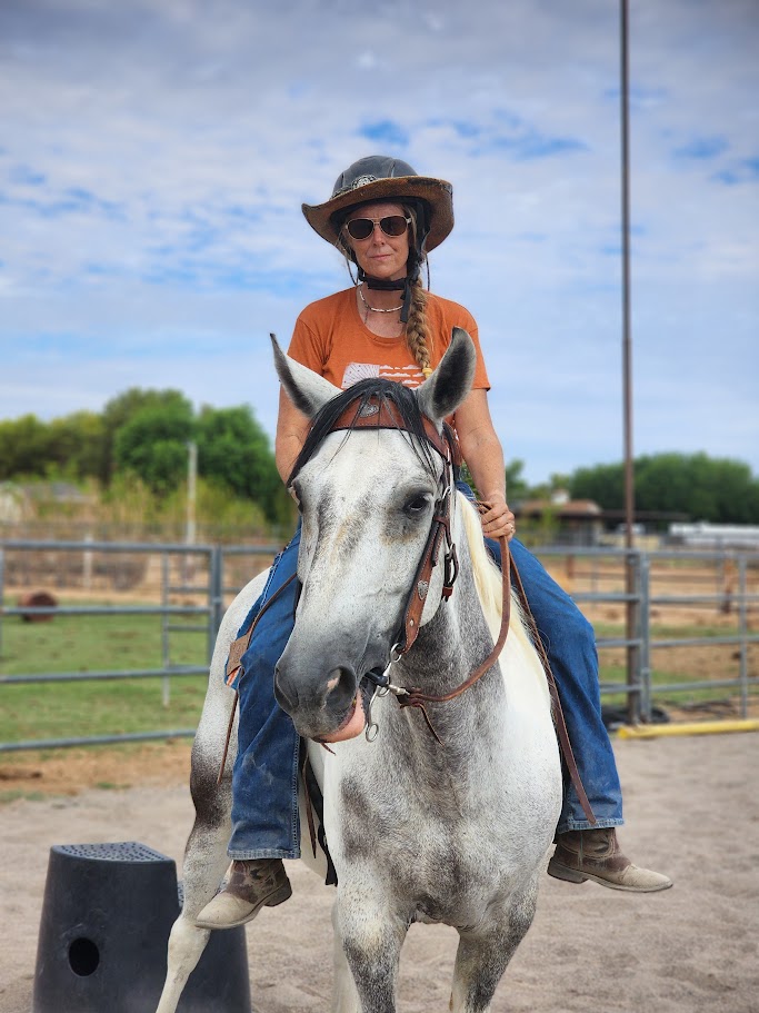 LegendAcres's tweet image. Riding lessons continue this spring.

Students learn focus, balance, and communication through structured horsemanship.

Confidence grows every ride.

Lessons available at your location or in Wittmann for youth and adults.

#HorsebackRiding #WittmannAZ #LegendAcres #WaddellAZ