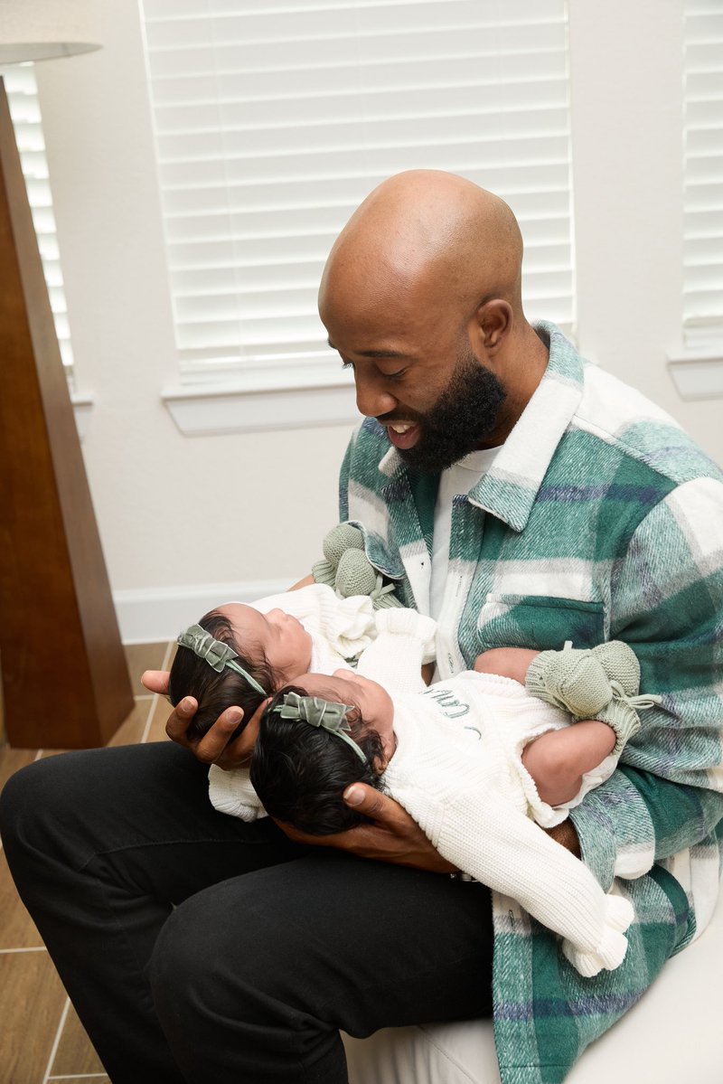 LawrencePaye's tweet image. 01.18.26 💫 Quarter 1 Love… The Paye Twins 💕 #GirlDad