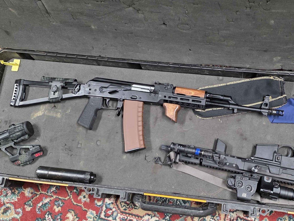 Knapperx tweet media