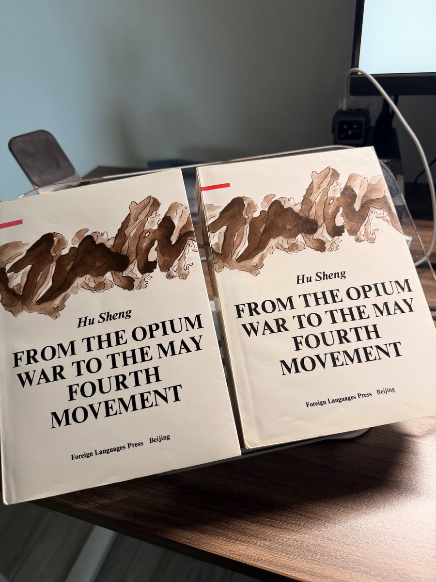_alexenriquez's tweet photo. @kafkaswife Great books to learn about the modern chinese history, written by a Chinese historian https://t.co/X8INQ9WIDD