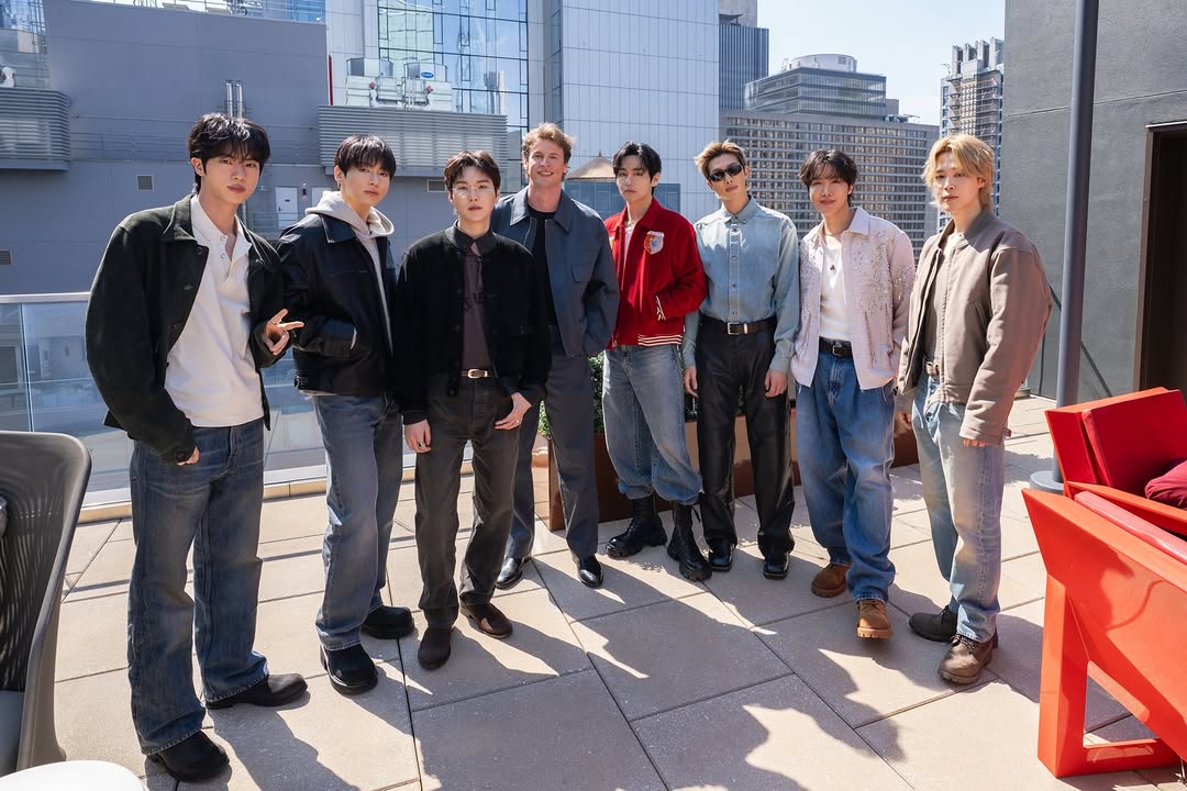 JIMIN RECORD tweet media