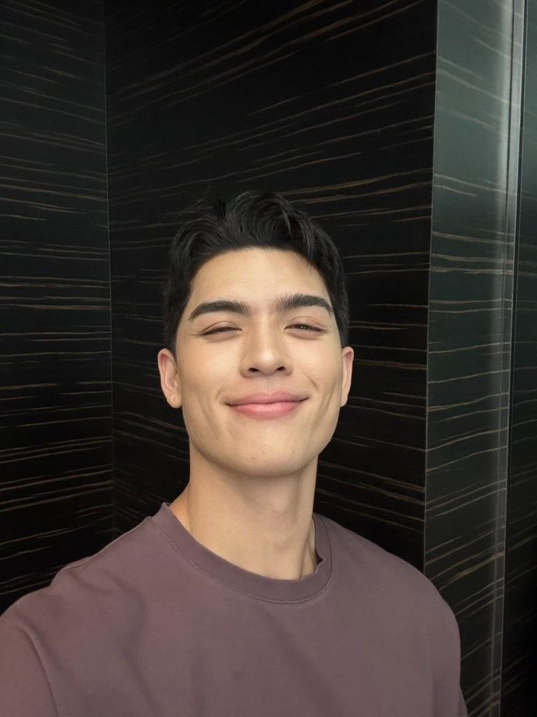 nell🪽 tweet media