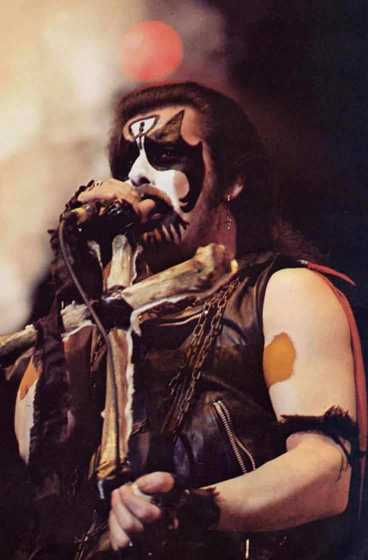 DeathDoomed's tweet image. King Diamond.