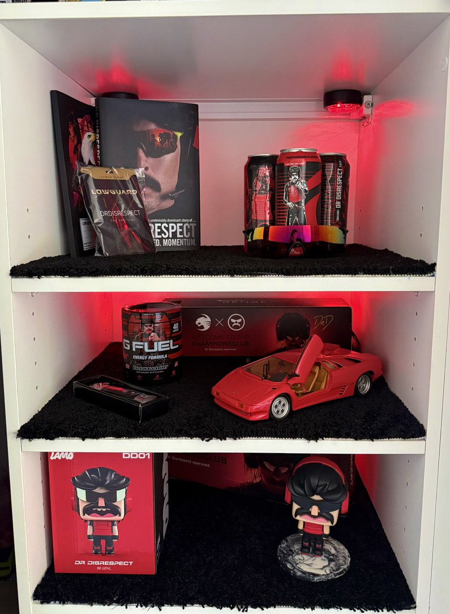 iAmLimpyTTV's tweet photo. It’s called an upgrade🤝 @DrDisrespect https://t.co/5CNw040xXR