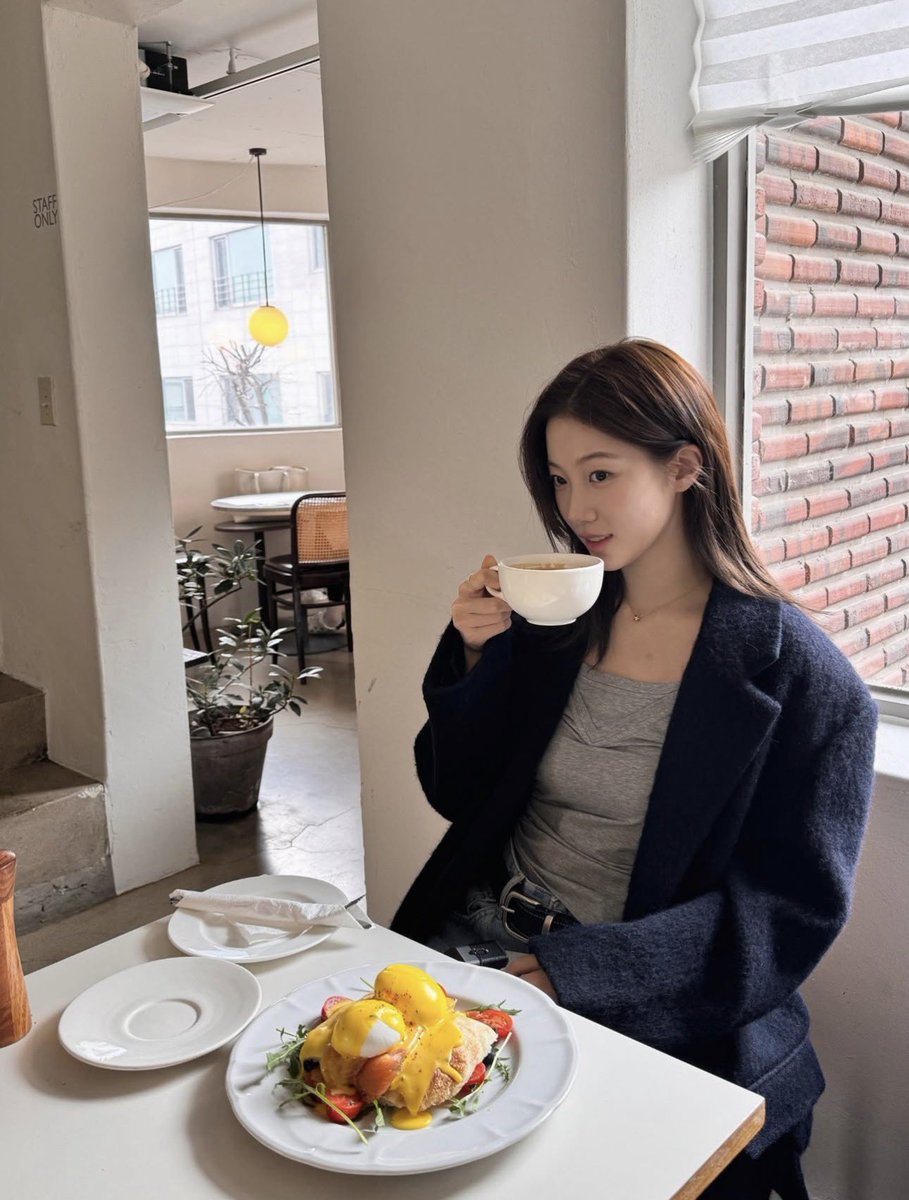 nakamurazone's tweet photo. the concept of foodie but keep it cool https://t.co/HbyHnU6Gwl
