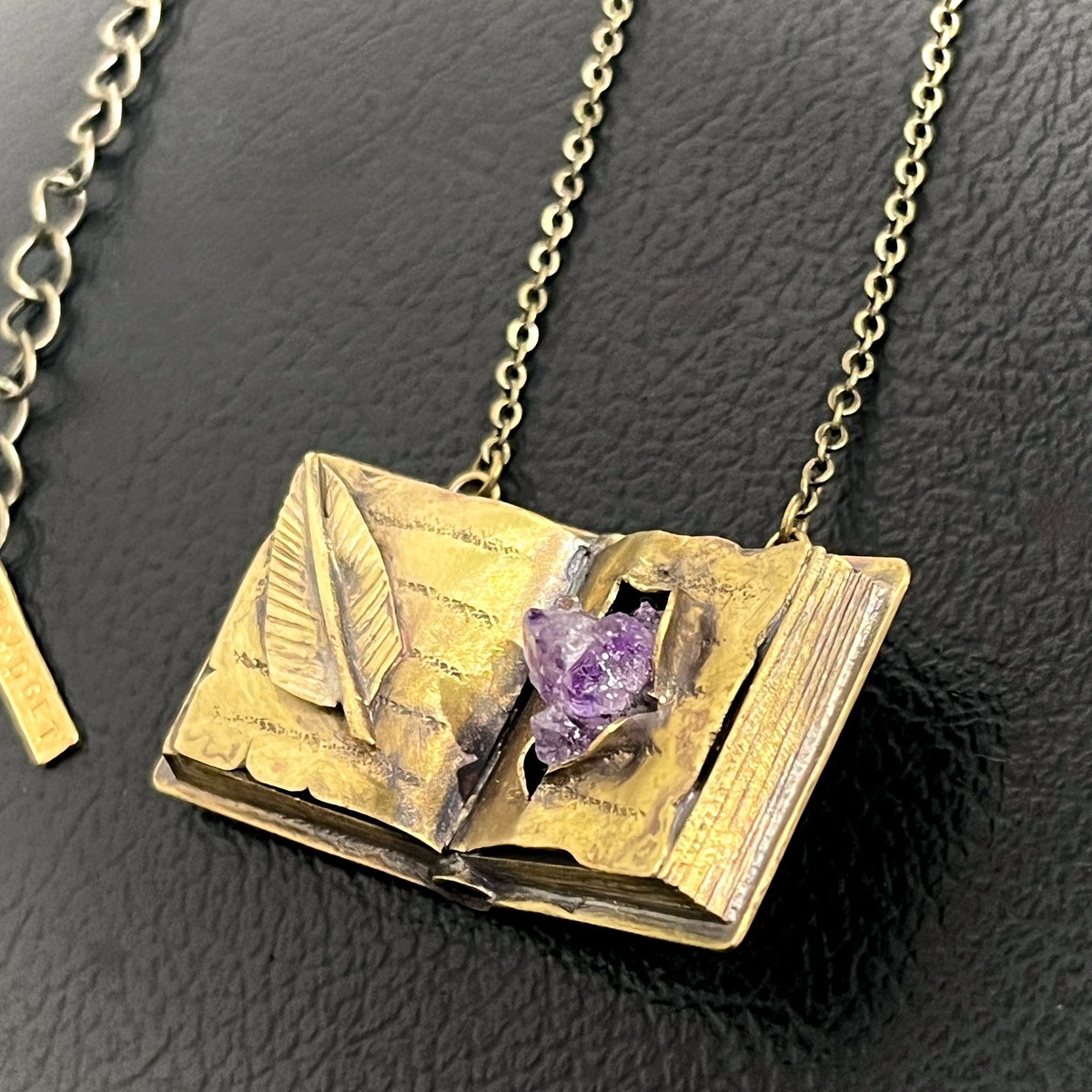 ⛩ #人外商店 大阪 #中崎町 @公式🎪限定通販4.12予定⏩ #人外商店魔法市07 🌟 tweet media