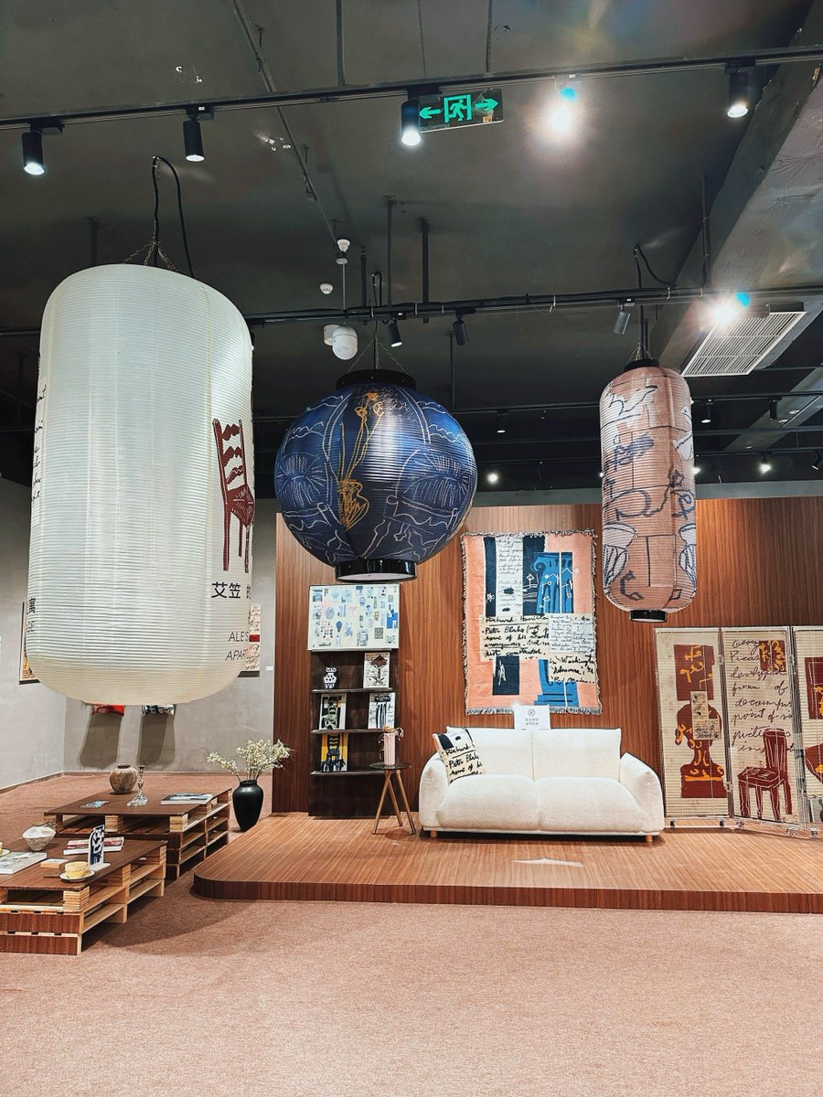 FlufflyGirl_J's tweet image. Stock up for weekend vibes! Our convenience store’s got all your faves—snacks, drinks, daily essentials—at unbeatable prices. Grab ‘n go, no hassle!  #ConvenienceStore #WeekendPrep