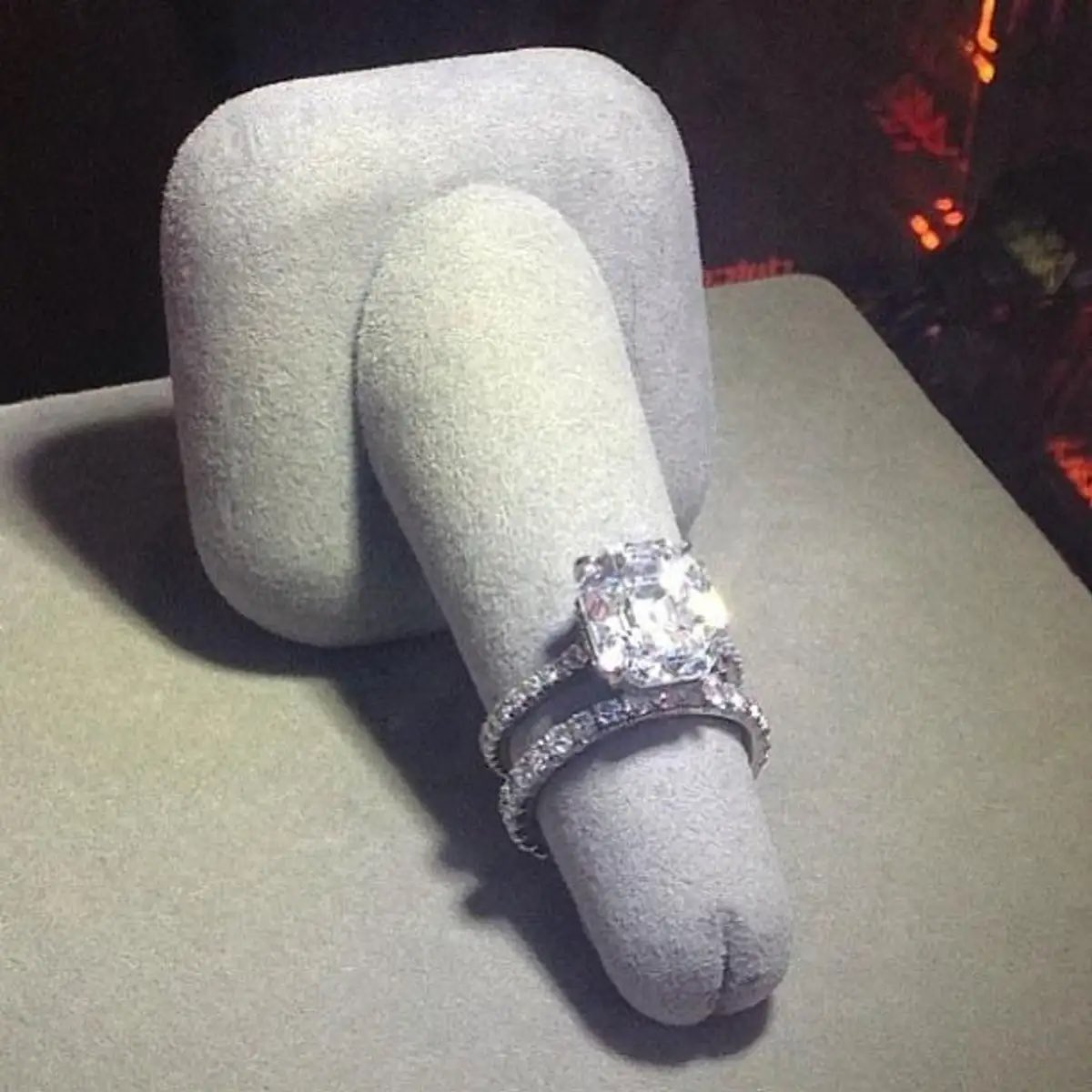 Fʉͫcͧкͭιͪηͣ Holli Would tweet media