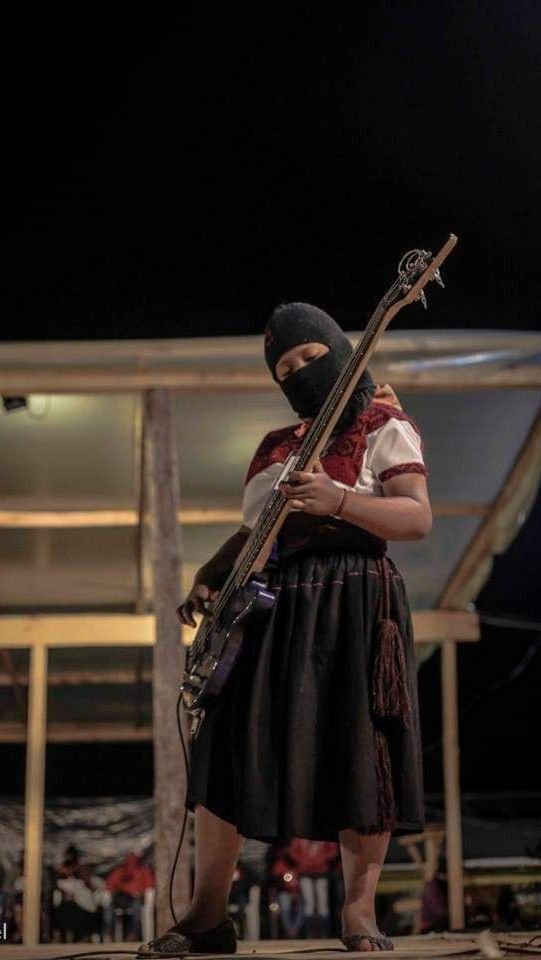 Antifa_Ultras tweet media