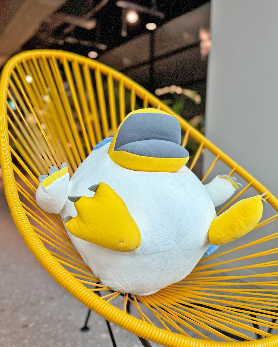 DQ_PR's tweet photo. ももんじゃ
「ニンゲンのことばに
＜春はねぼすけ＞
ってのが　あるって聞いたぞ

え　聞いたことない？　ふわぁ～

#モンスターのいる生活はじめました
#ももんじゃ日記 https://t.co/tBVHqGbKfv