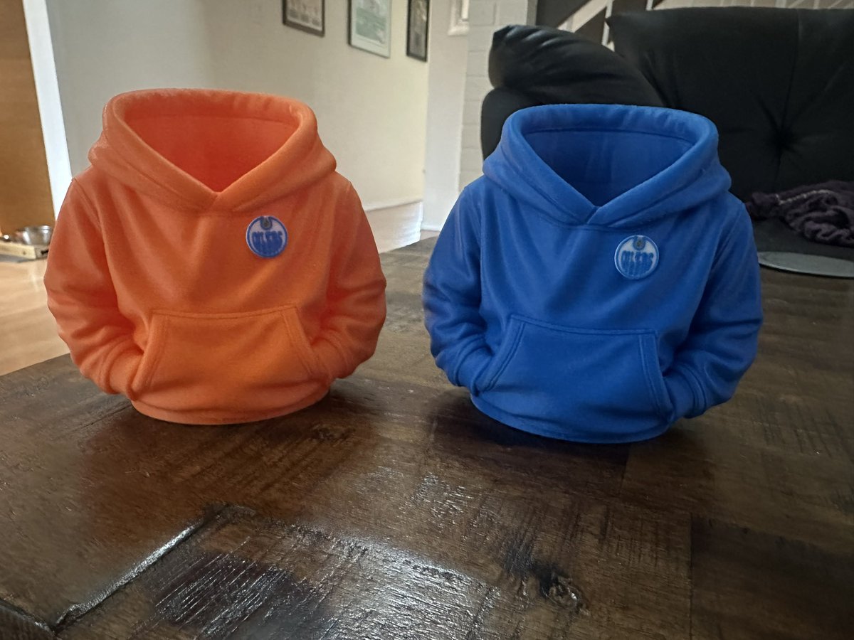 𝒞𝒽𝒶𝓇 💙🧡 tweet media