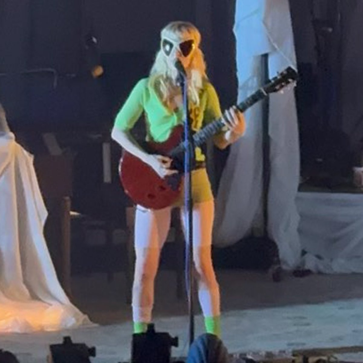 han 🥀 tweet media