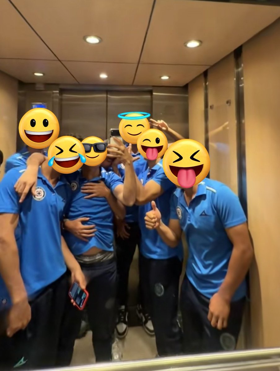 La neta ya hasta nos valía vrga en frente de nuestros compañeros