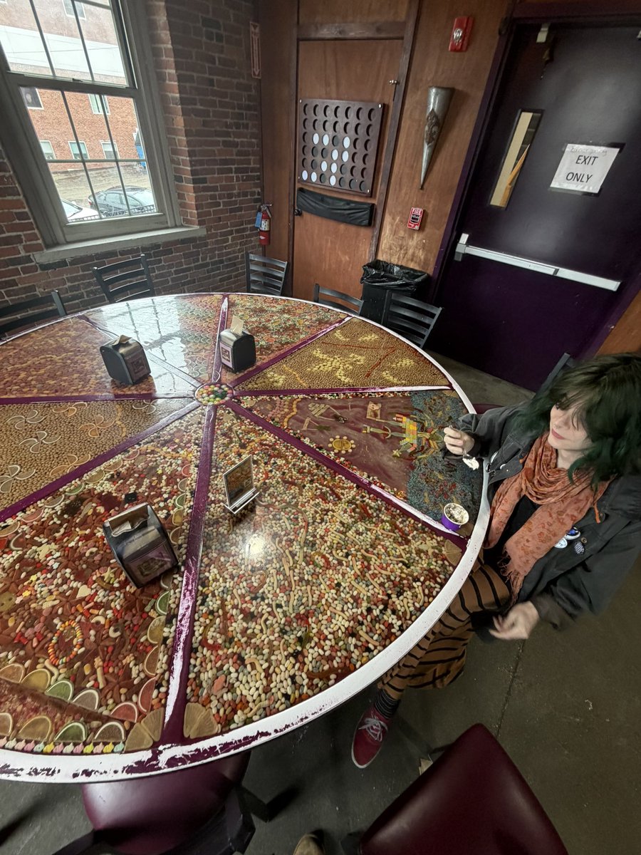 good KEFriday 🌸🐣🌹🌱🌷🐇🌼 tweet media