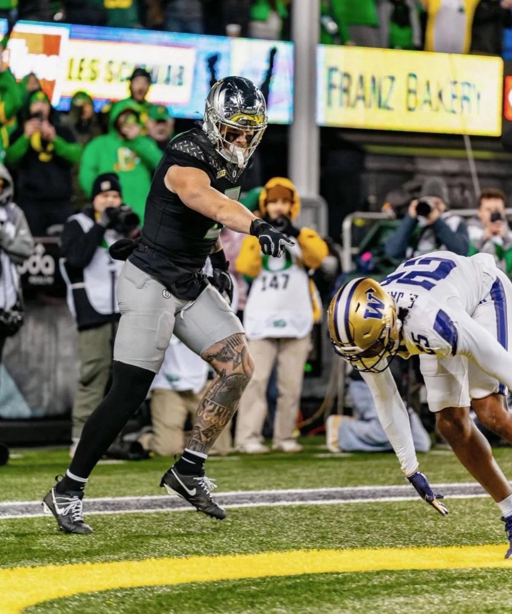 DillyDuck tweet media