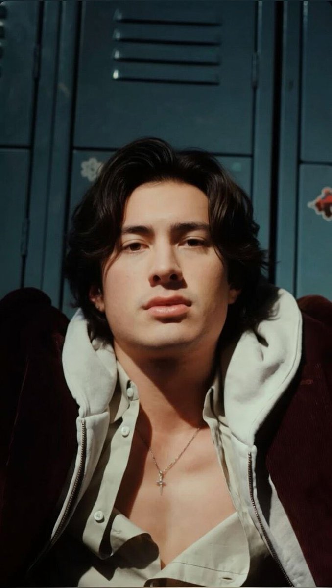 stupid canadian wolf bird tweet media