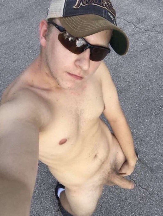 NAKED DUDE tweet media