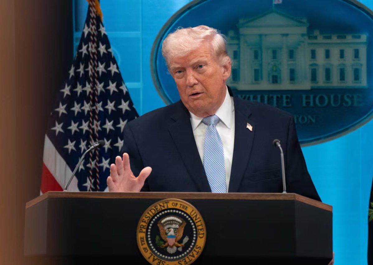 saudiexpat's tweet image. Trump: 
"I agree to suspend the bombing and attack of Iran for a period of two weeks. This will be a double sided ceasefire".