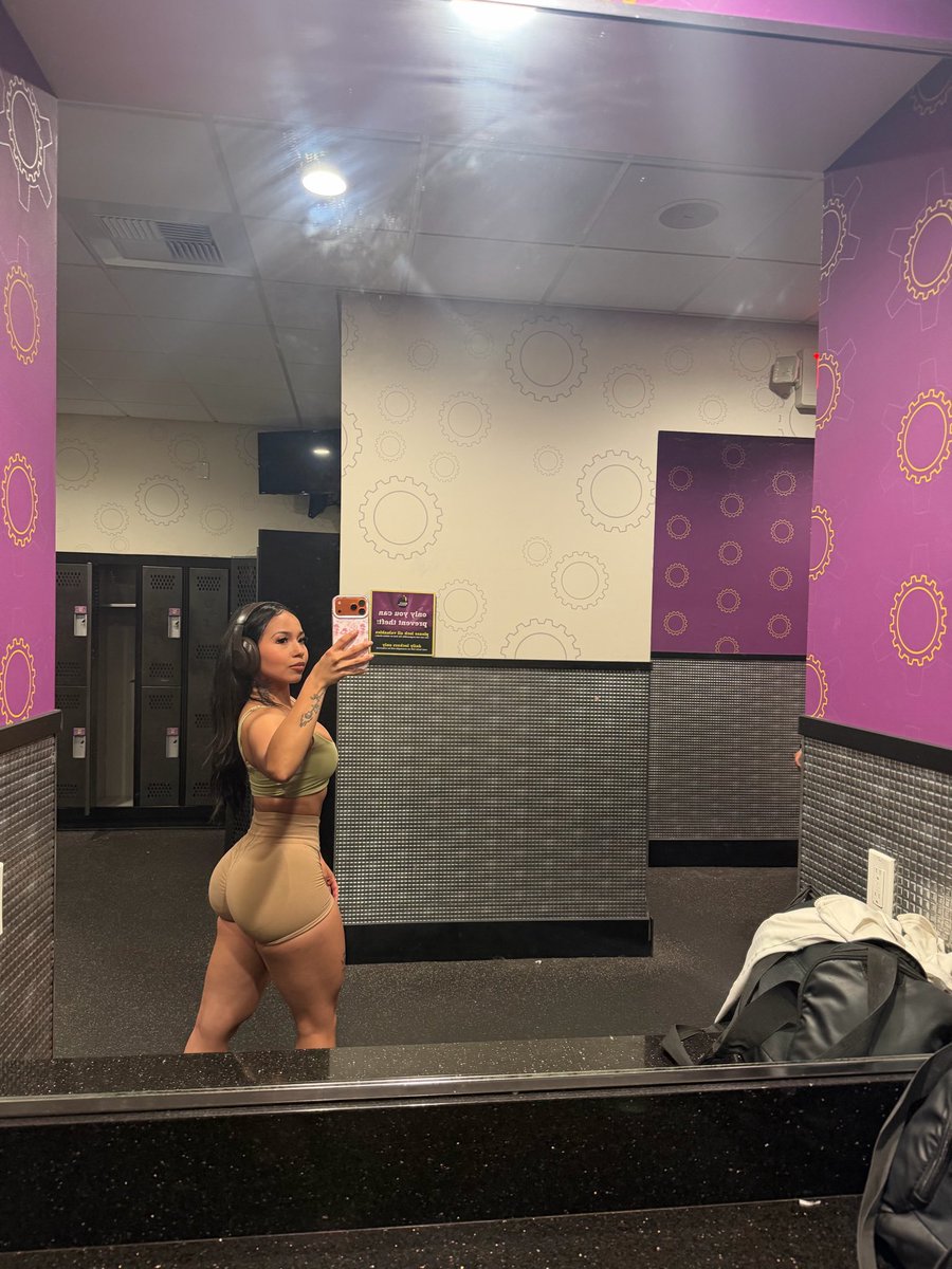 christine 🍒 tweet media