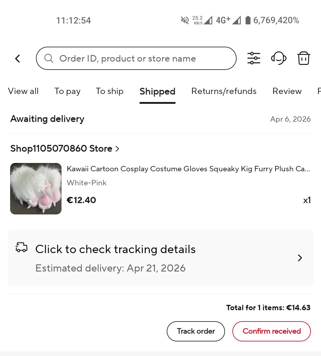 squishypawjob's tweet image. bought paws :3