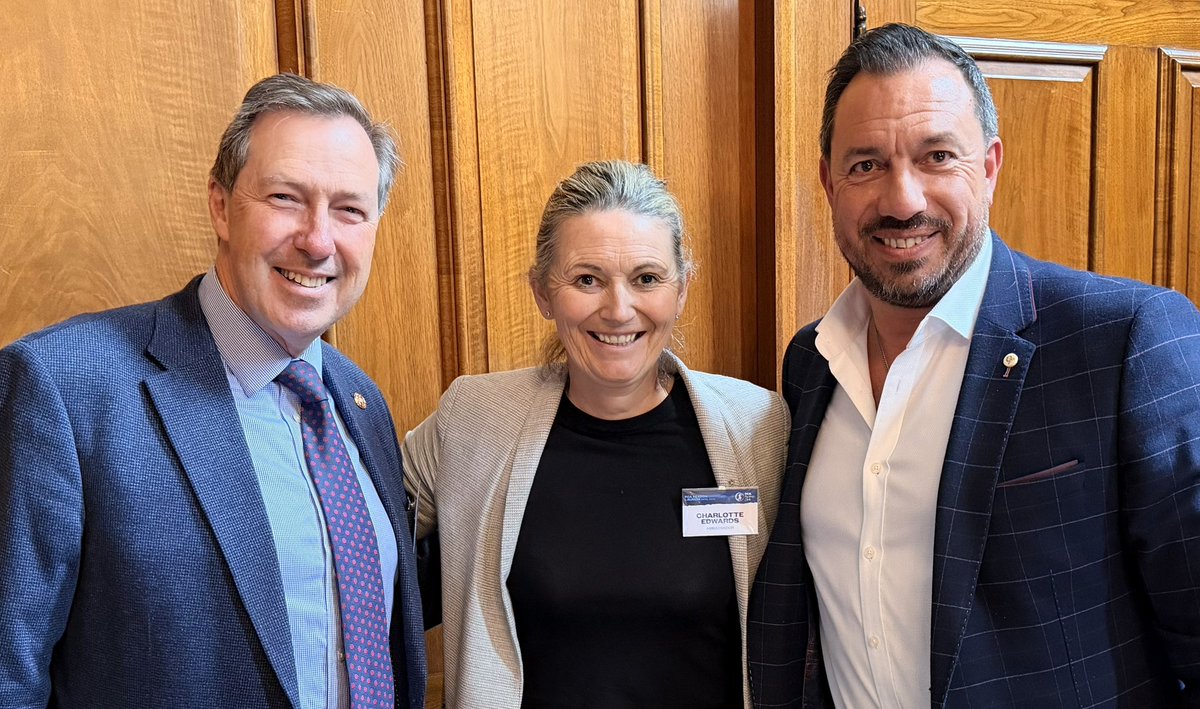 Chris Hart tweet media